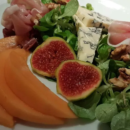 索尔内阁木屋酒店 3*